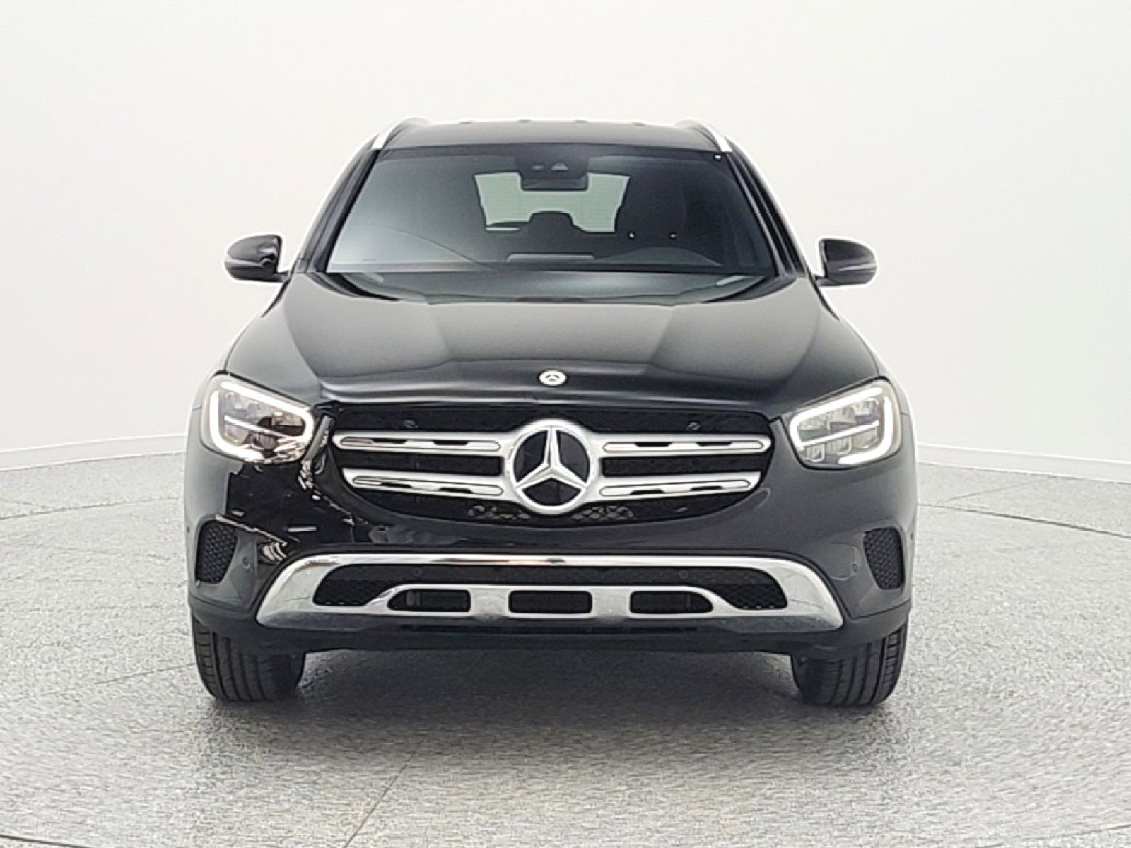 Used 2022 Mercedes-Benz GLC 300 image 2