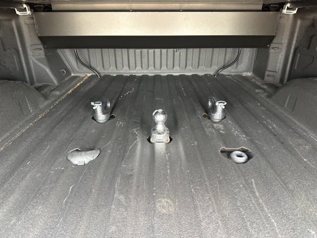 Used 2023 GMC Sierra 2500 AT4 w/ AT4 Preferred Package AWD/4WD image 12