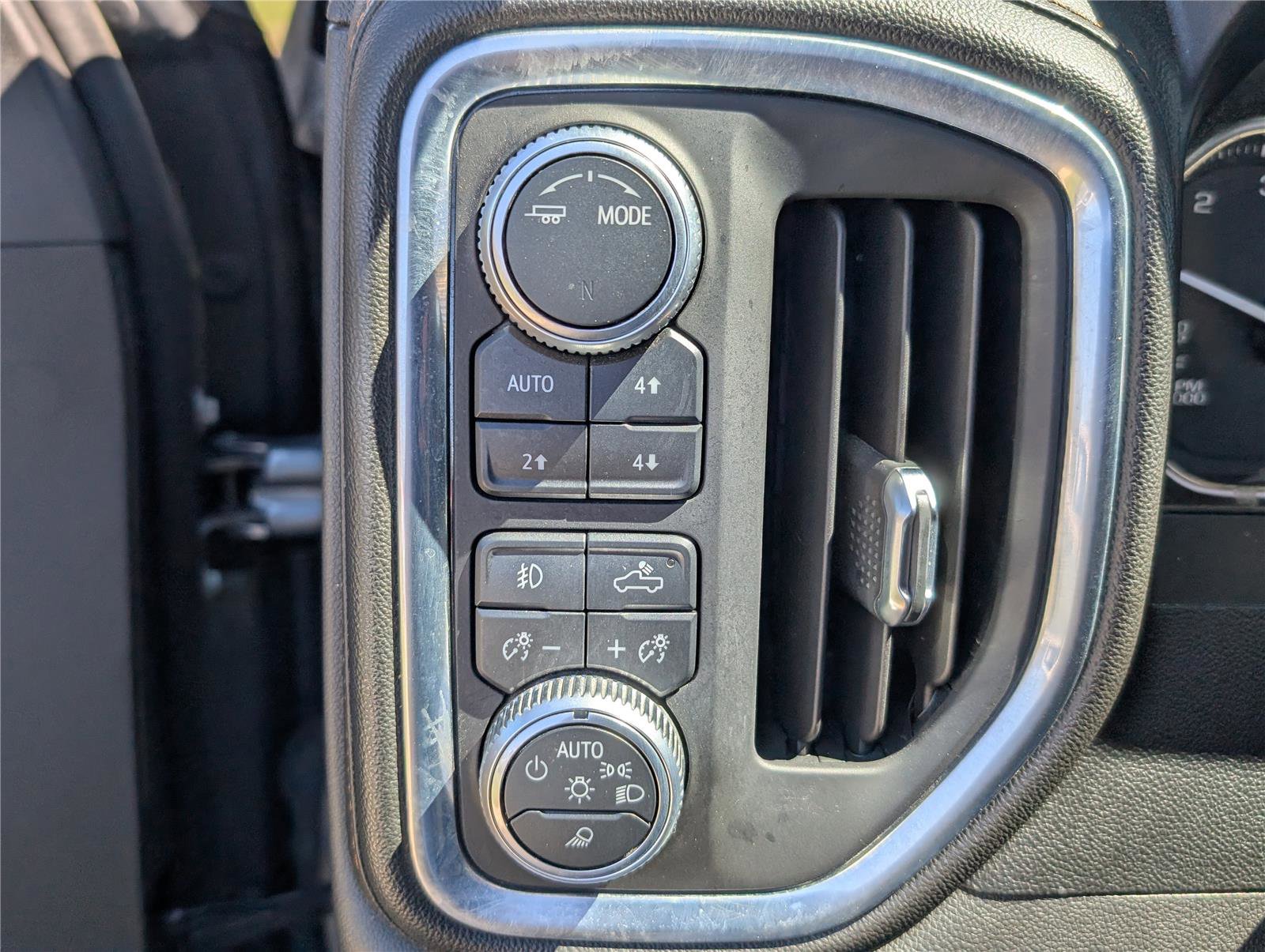 Used 2020 GMC Sierra 1500 AT4 image 22