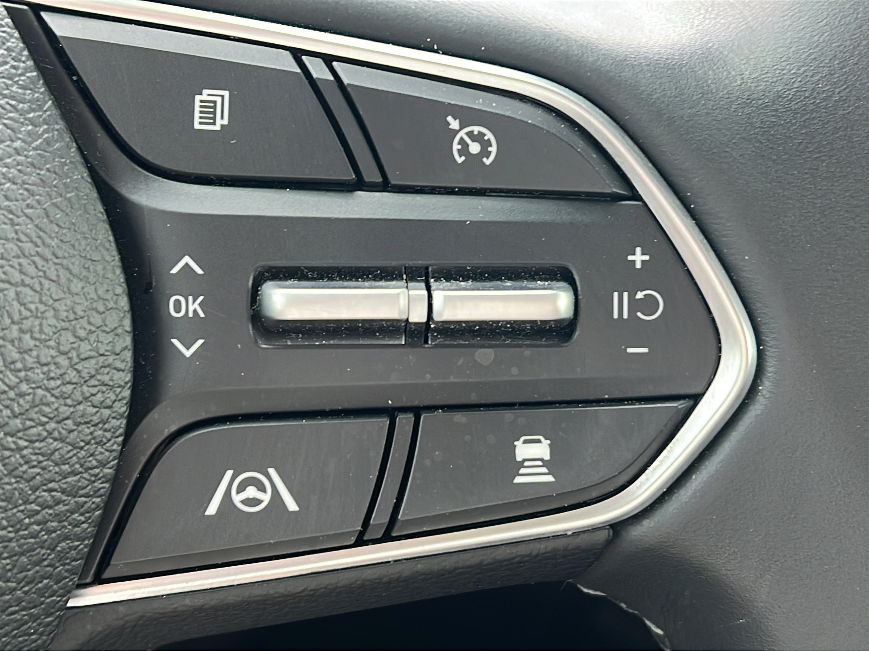 Certified 2022 Hyundai Santa Fe XRT FWD image 22