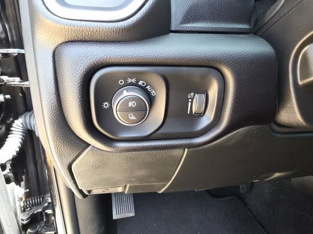 Used 2024 RAM 2500 Big Horn w/ Safety Group AWD/4WD image 16