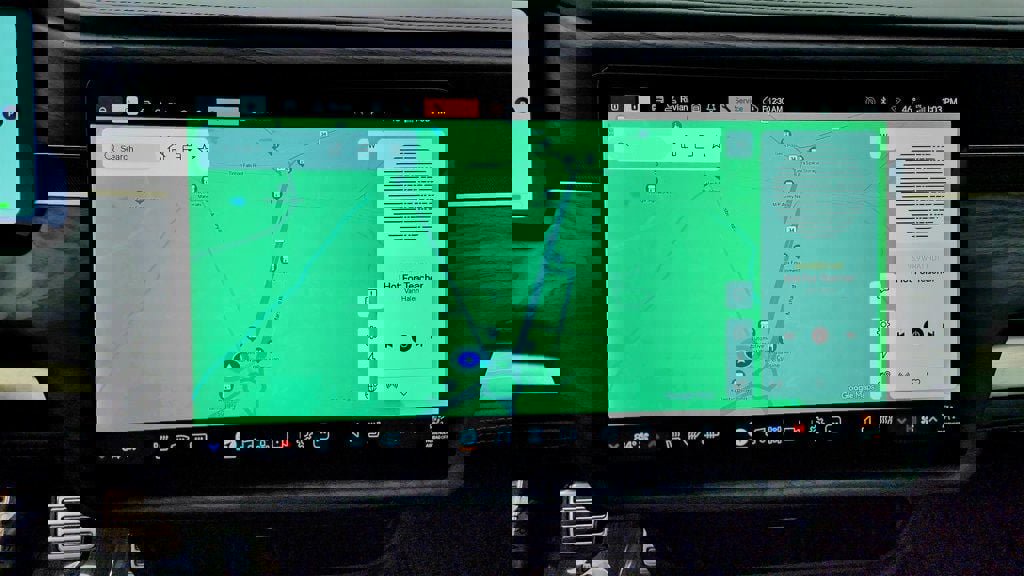 Used 2022 Rivian R1T Adventure image 20