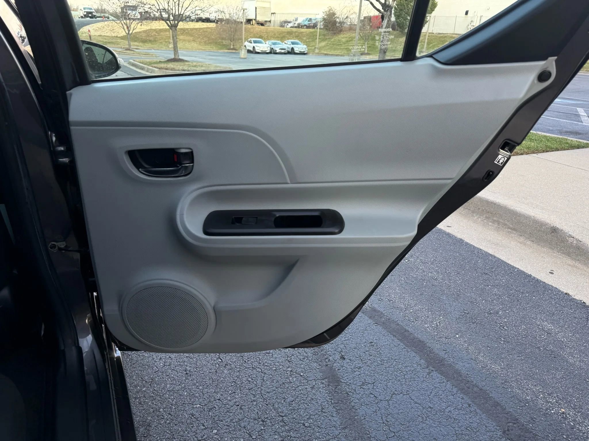 Used 2012 Toyota Prius C One image 21