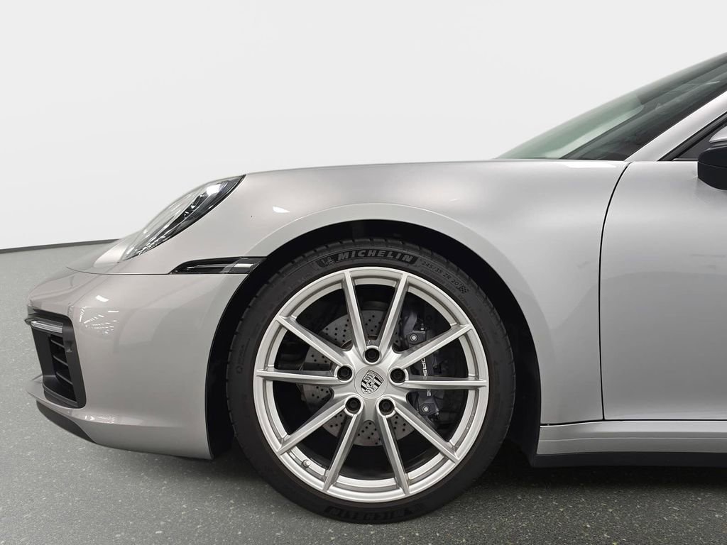 Certified 2022 Porsche 911 Carrera image 10