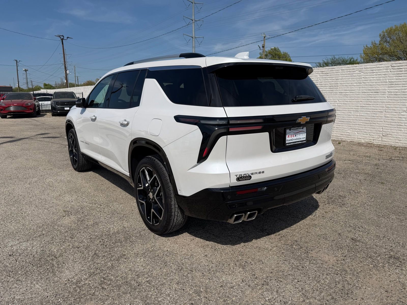Used 2025 Chevrolet Traverse High Country image 4