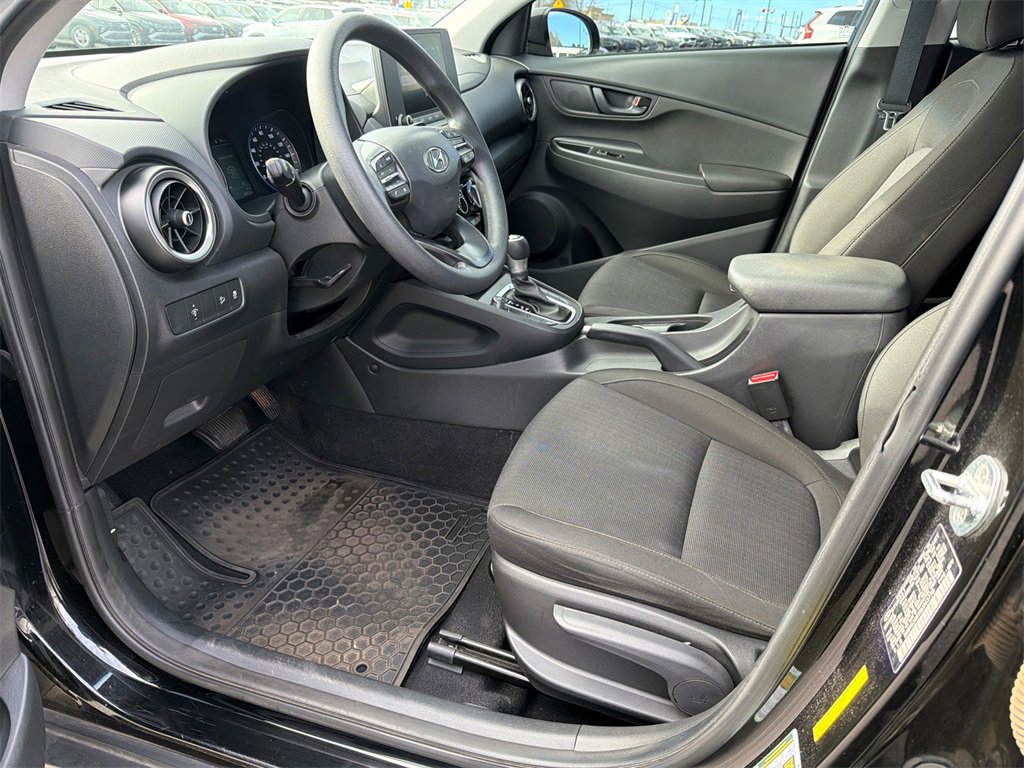 Used 2022 Hyundai Kona SEL image 9