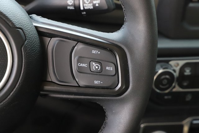 Used 2023 Jeep Gladiator Sport image 23