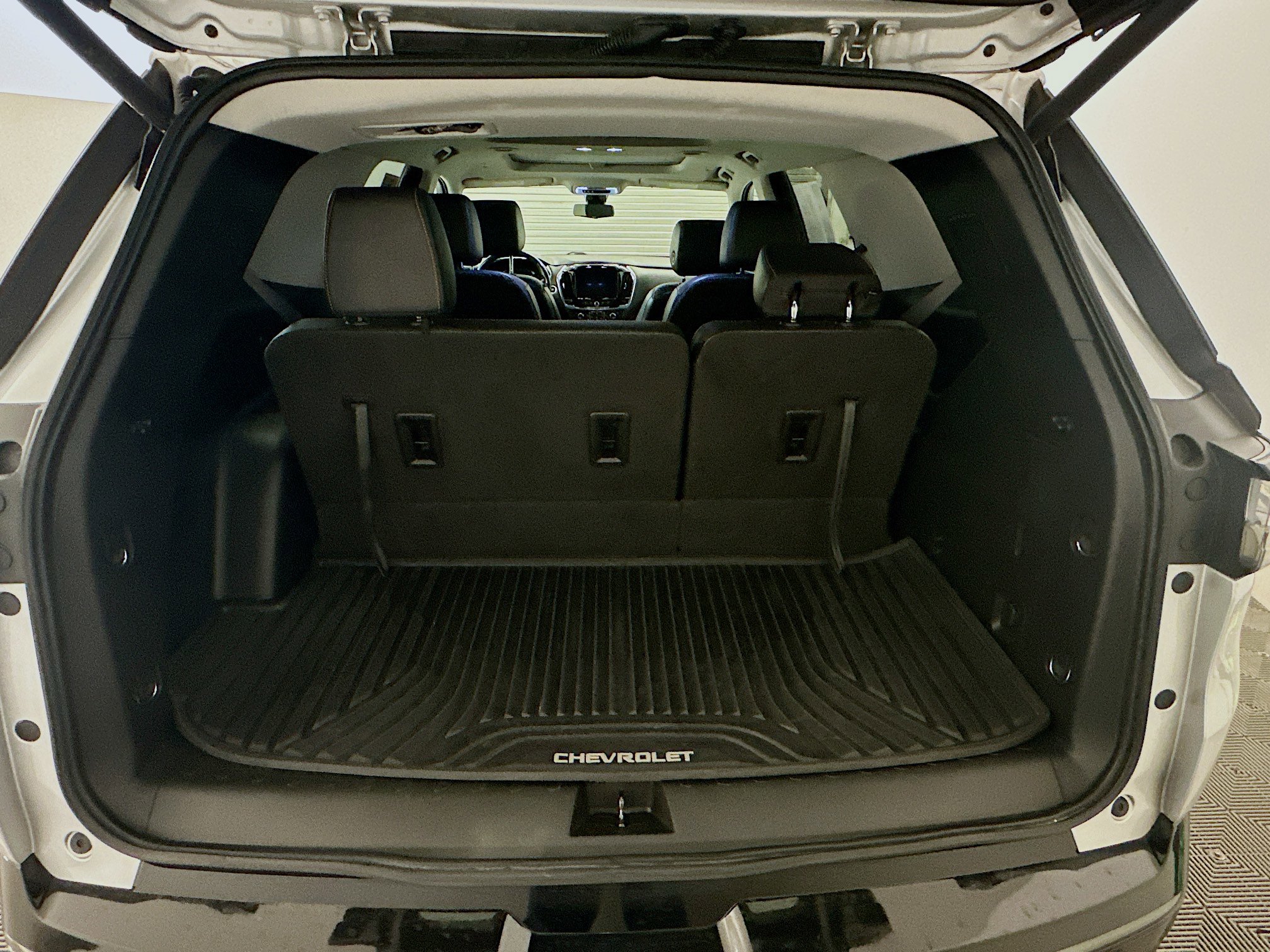 Used 2020 Chevrolet Traverse Premier w/ Redline Edition image 32