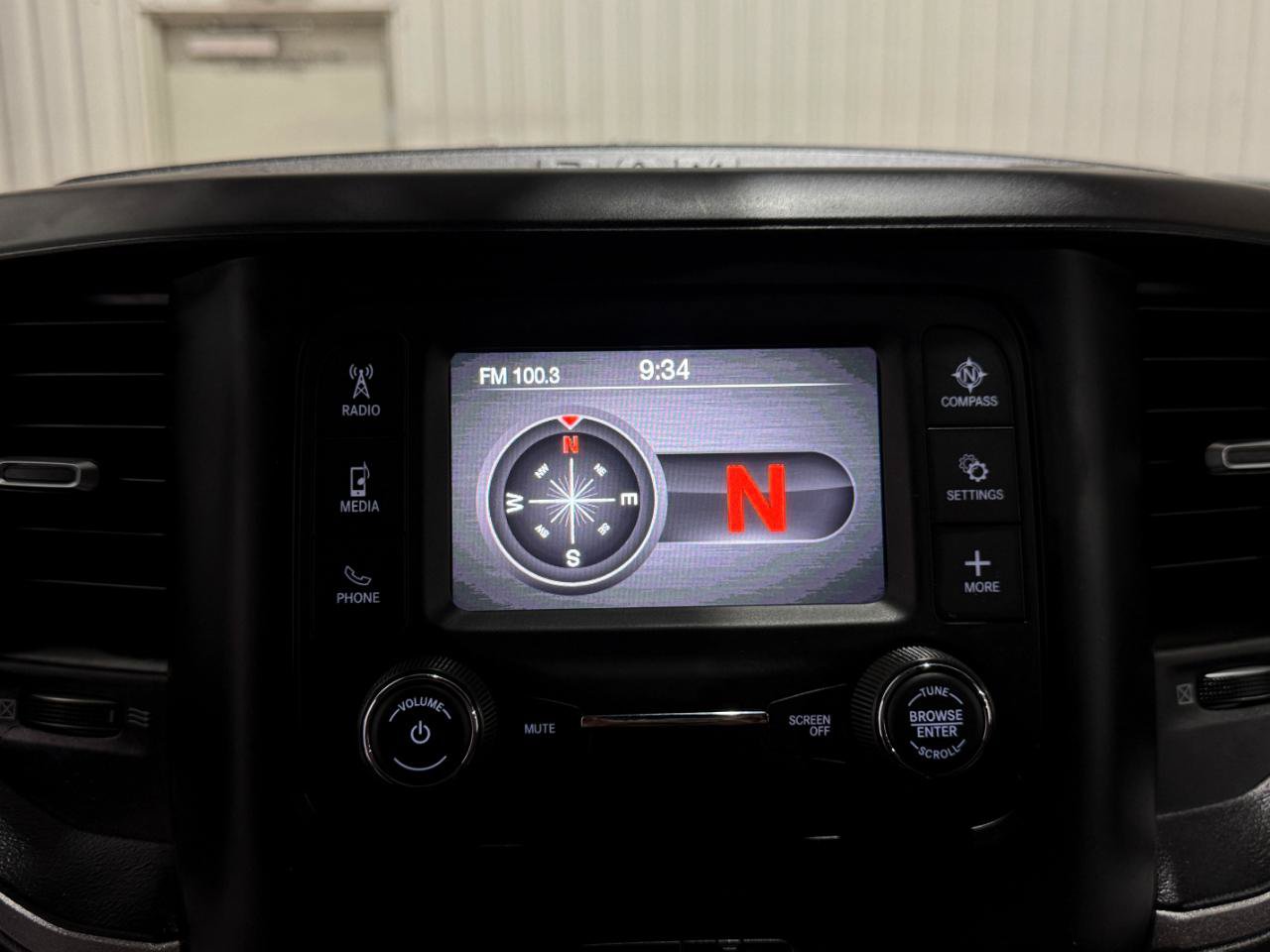 Used 2024 RAM 3500 Tradesman w/ Chrome Appearance Group AWD/4WD image 36