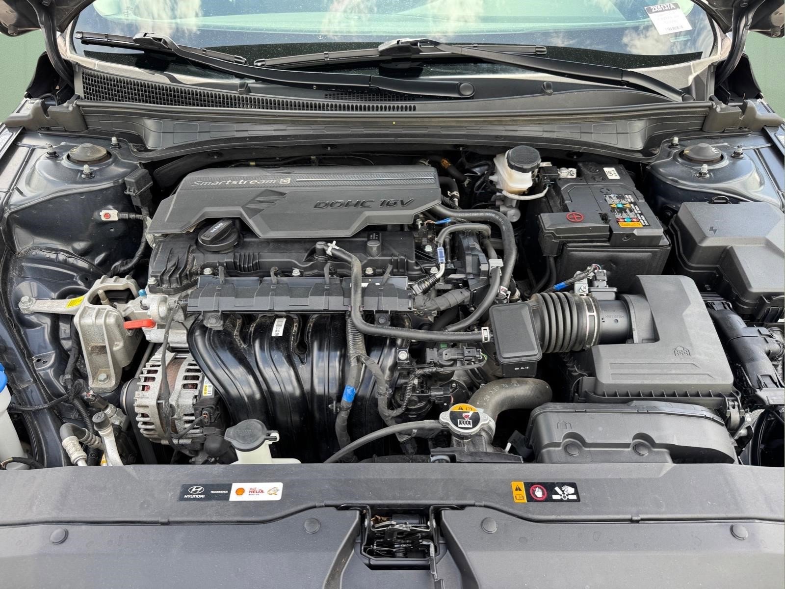 Certified 2024 Hyundai Elantra Limited FWD image 16