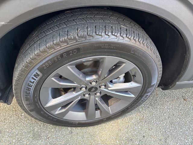 Used 2023 Ford Explorer XLT w/ Equipment Group 202A image 11