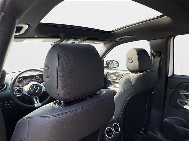 New 2026 Mercedes-Benz GLB 250 image 17