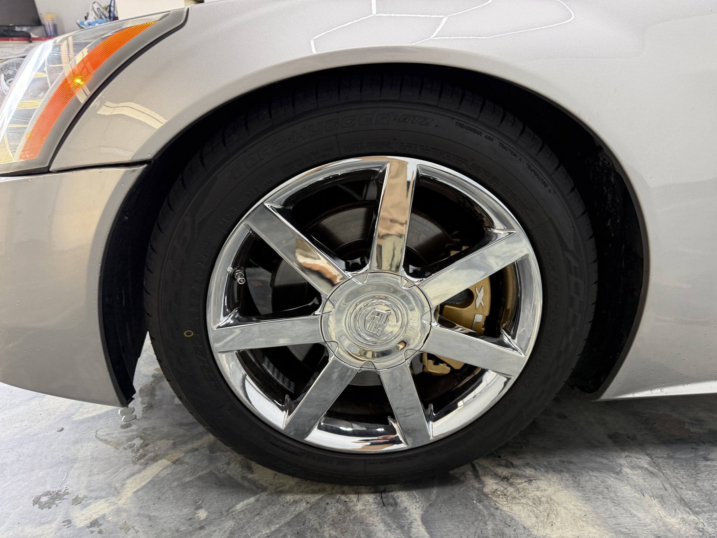 Used 2008 Cadillac XLR RWD image 28