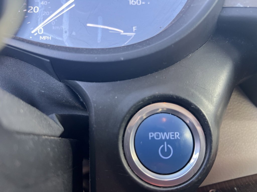 Used 2021 Toyota Sienna LE image 21