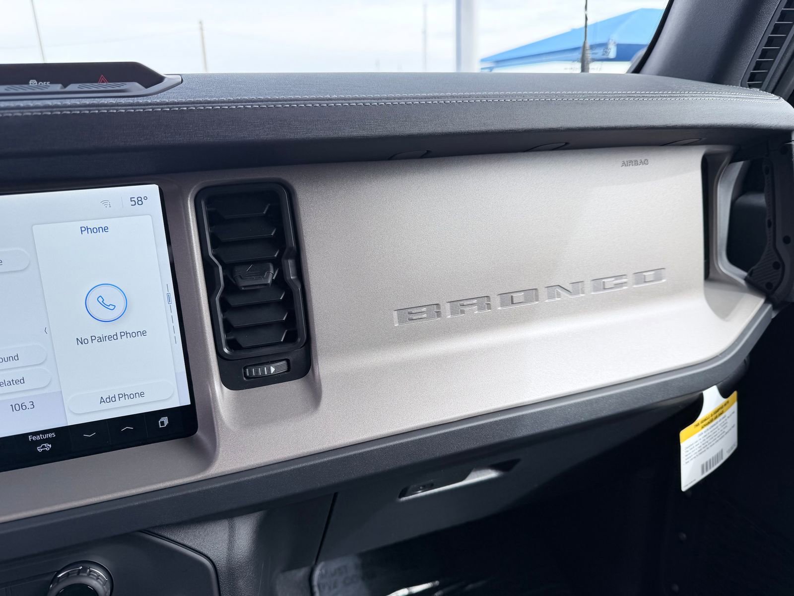 New 2025 Ford Bronco Outer Banks w/ Sasquatch Package image 21