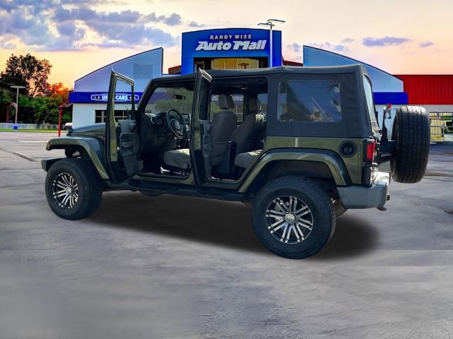 Used 2009 Jeep Wrangler Unlimited Sahara w/ Dual Top Group AWD/4WD image 24