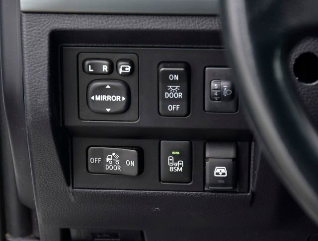 Used 2017 Toyota Tundra Platinum image 29