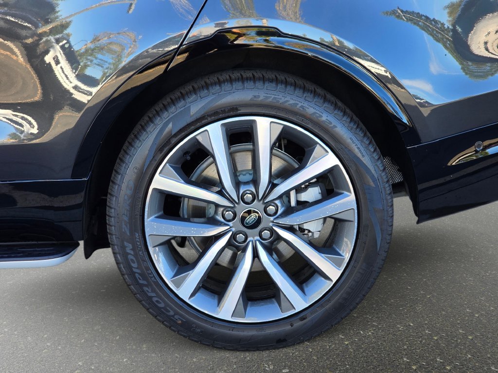 New 2026 Land Rover Discovery Dynamic SE AWD/4WD image 35