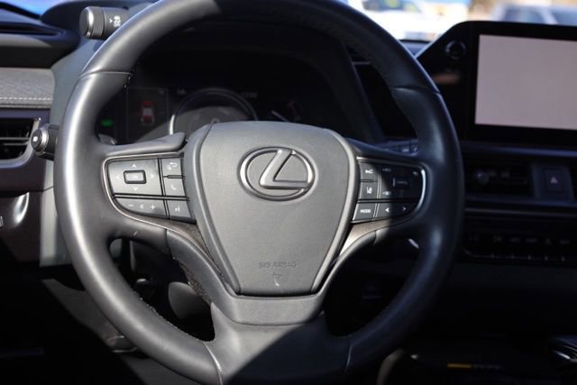 Used 2024 Lexus UX 250h F Sport image 32