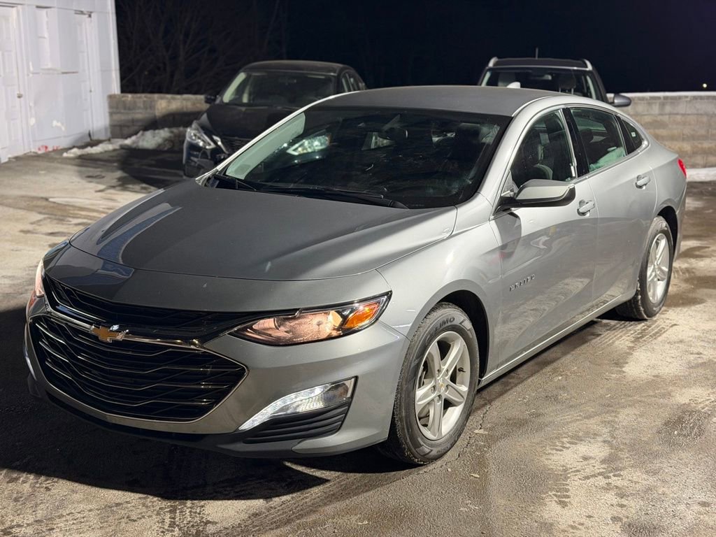 Used 2024 Chevrolet Malibu LT image 1