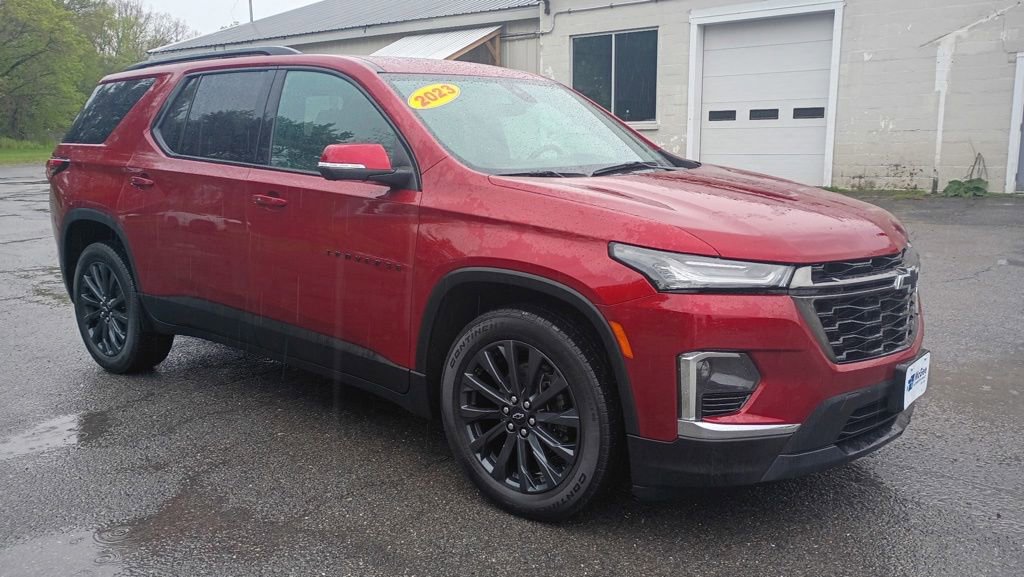 Used 2023 Chevrolet Traverse RS w/ LPO, Floor Liner Package