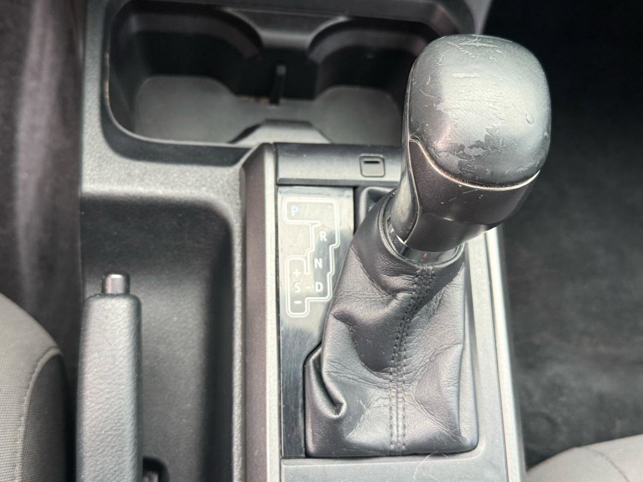 Used 2017 Toyota Tacoma TRD Sport w/ Premium & Technology Package image 27