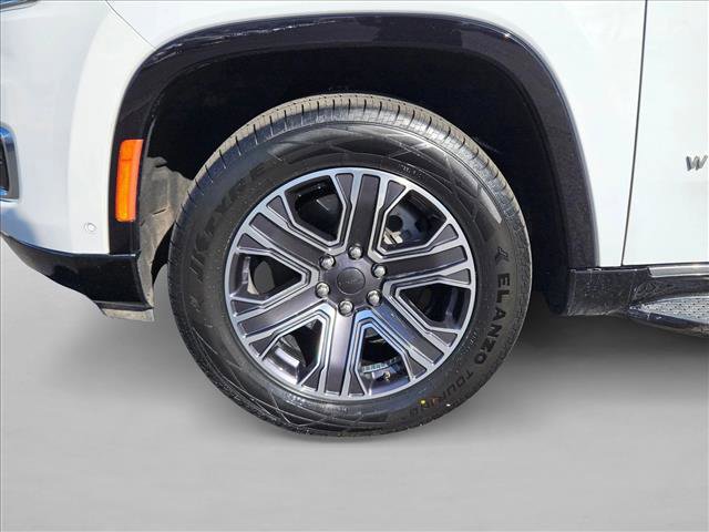 Used 2024 Jeep Wagoneer Series II w/ Flexible Seating Group image 23