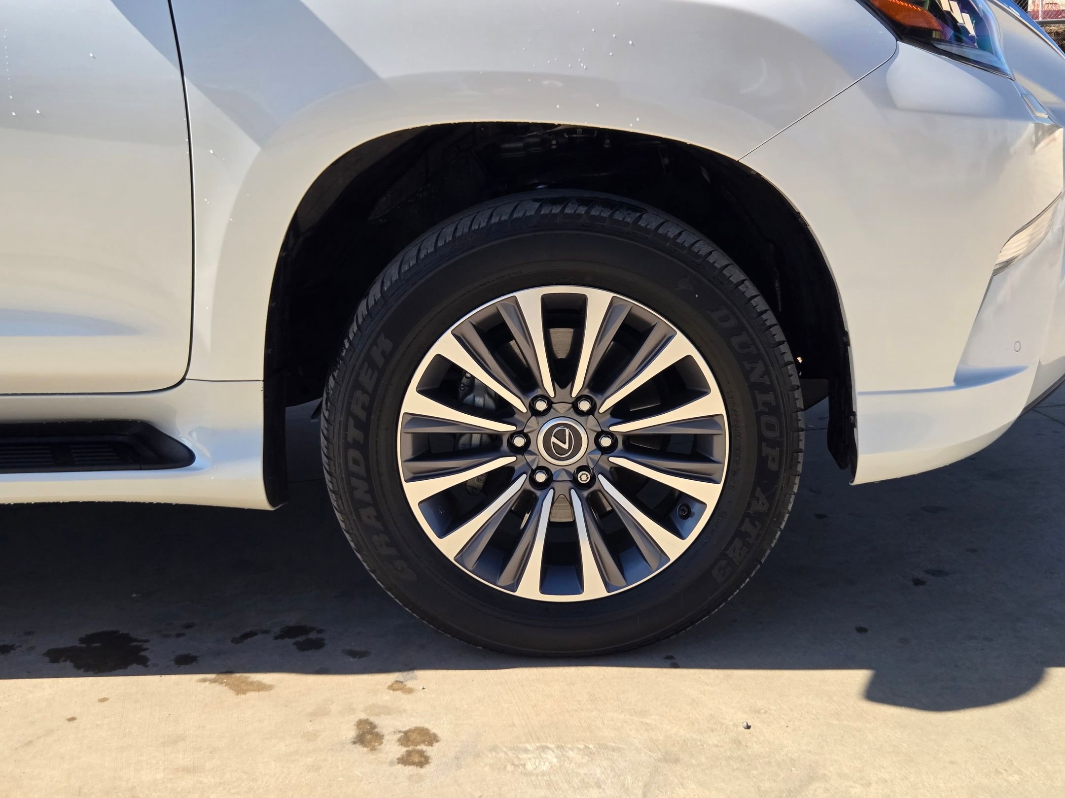 Used 2023 Lexus GX 460 Luxury image 32