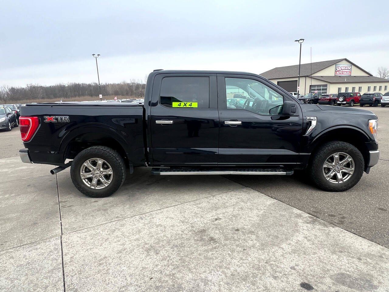 Used 2021 Ford F150 XLT w/ XTR Package image 4