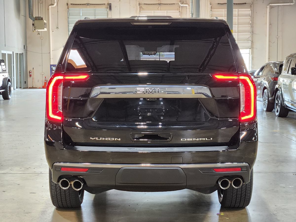 Used 2023 GMC Yukon Denali Ultimate AWD/4WD image 10