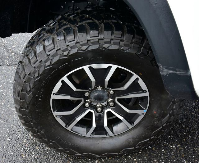 Used 2020 Toyota Tacoma TRD Off-Road image 34