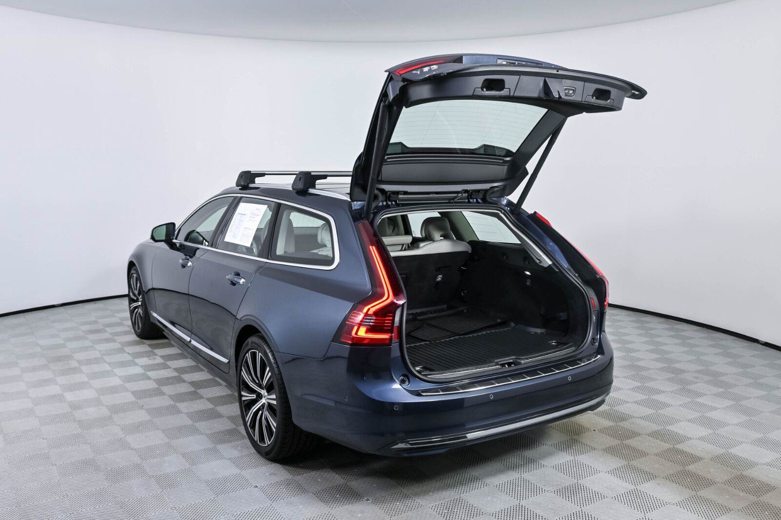 Used 2021 Volvo V90 T6 Inscription AWD/4WD image 31