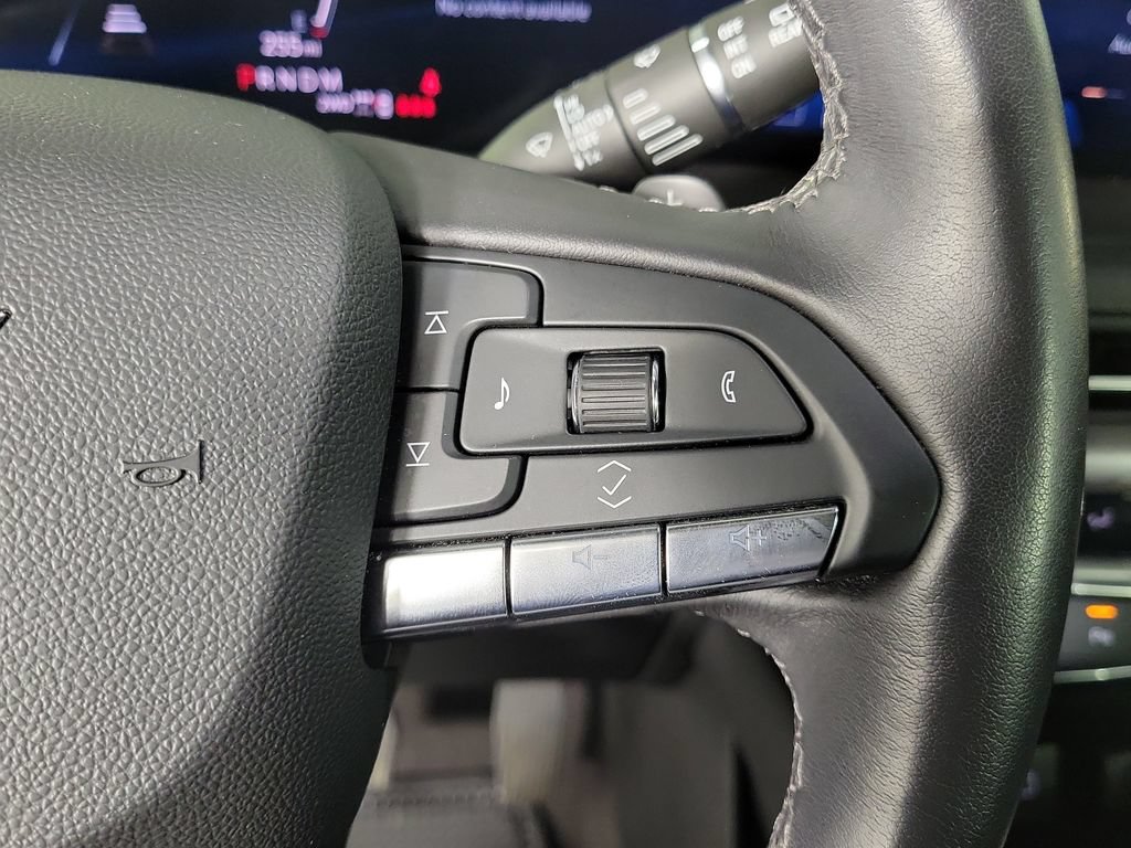 Certified 2024 Cadillac XT4 Premium Luxury AWD/4WD image 24