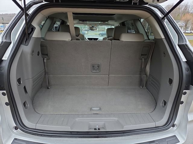 Used 2014 Chevrolet Traverse LT image 18