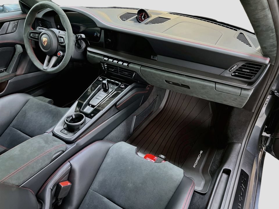 New 2026 Porsche 911 Carrera 4 GTS AWD/4WD image 29