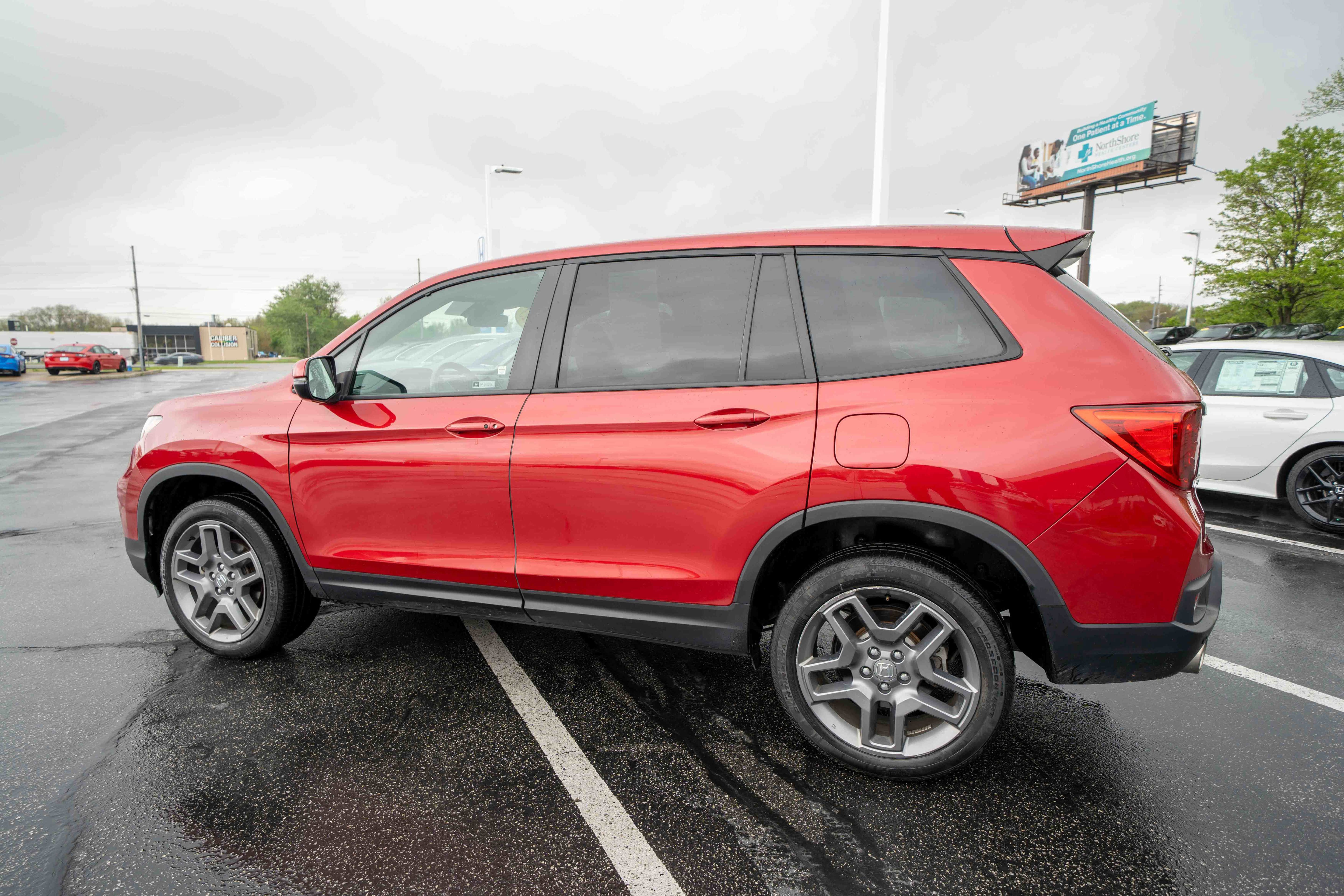 Used 2023 Honda Passport EX-L image 4