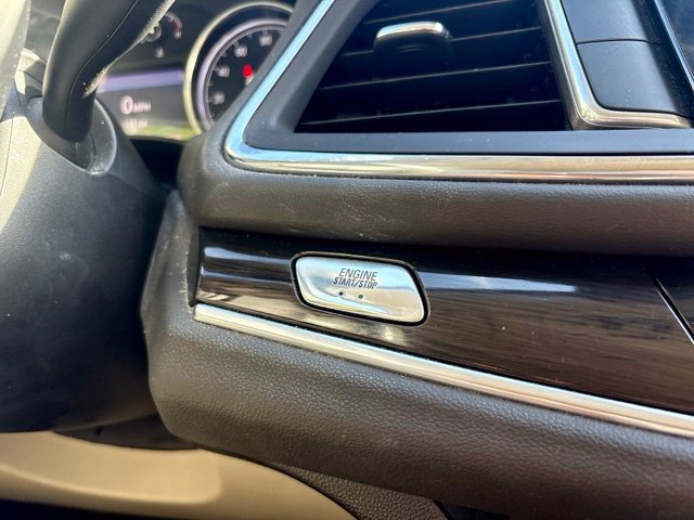 Used 2020 Buick Enclave Premium w/ Sun and Sites Package FWD image 21