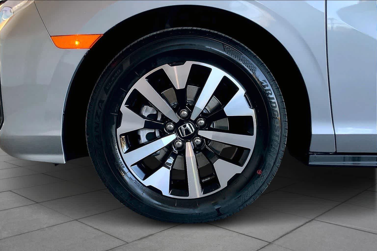 New 2026 Honda Odyssey EX-L image 11