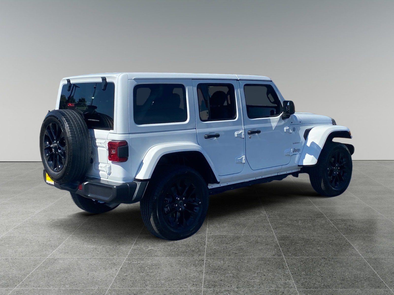 Used 2024 Jeep Wrangler Unlimited Sahara AWD/4WD image 5