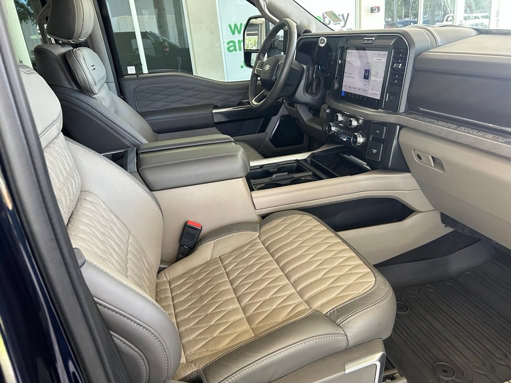 Used 2025 Ford F450 Platinum w/ Platinum Plus Package AWD/4WD image 33