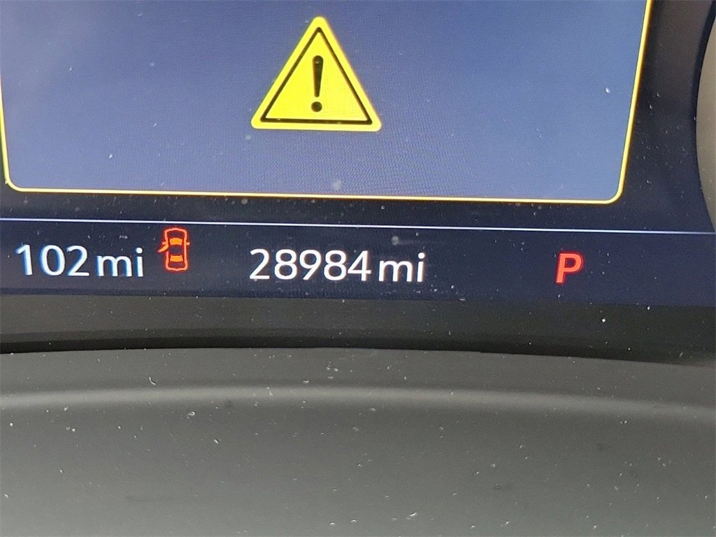 Used 2022 Buick Envision Essence w/ Technology Package I image 24