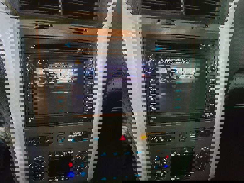 Used 2010 Chevrolet Traverse LT w/ Personal Connectivity Package image 31