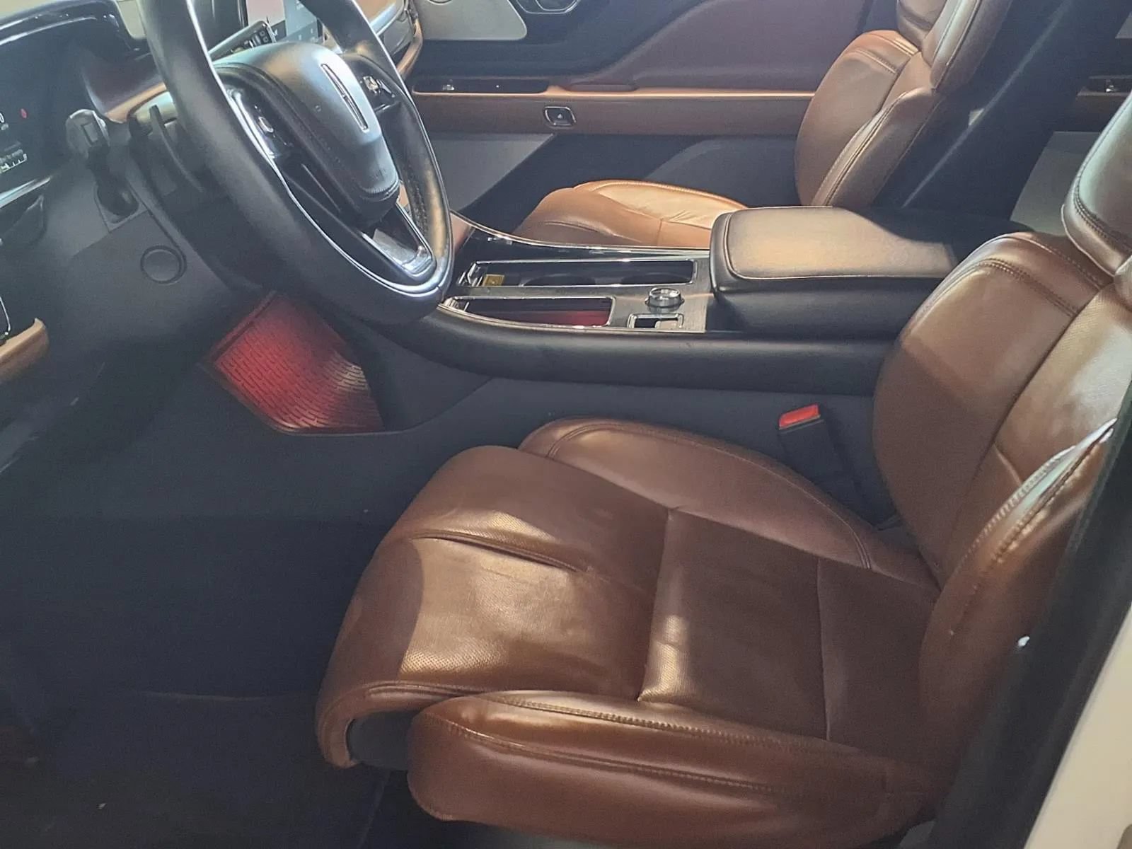 Used 2020 Lincoln Aviator Reserve w/ Equipment Group 202A AWD/4WD image 18