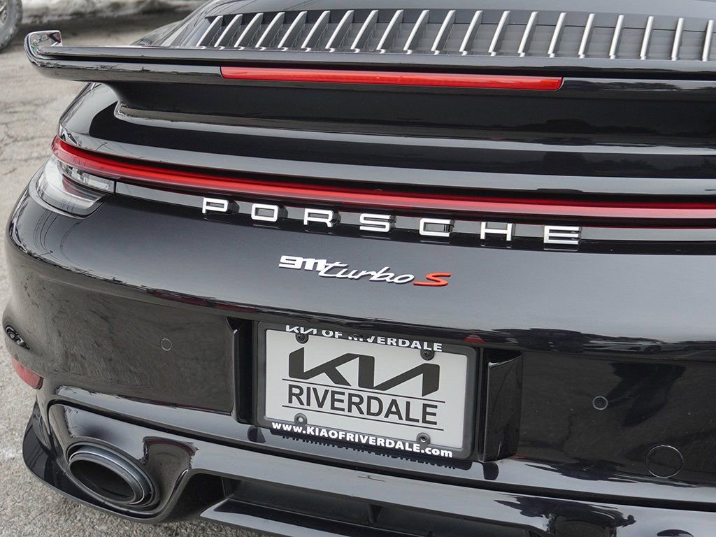 Used 2022 Porsche 911 Turbo S w/ 911 Turbo Sportdesign Package image 25