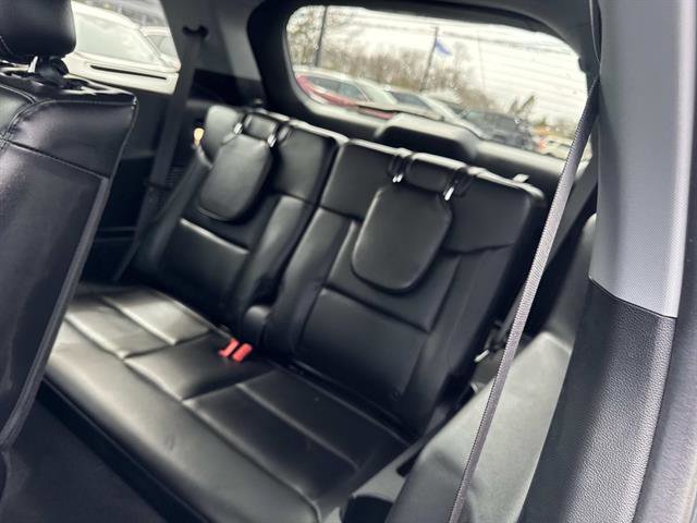 Used 2023 Ford Explorer XLT w/ Equipment Group 202A AWD/4WD image 9