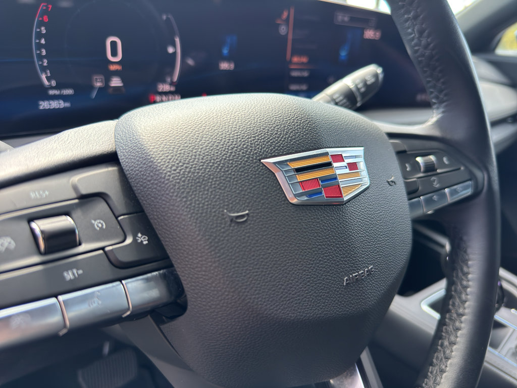 Used 2025 Cadillac XT4 Premium Luxury image 16