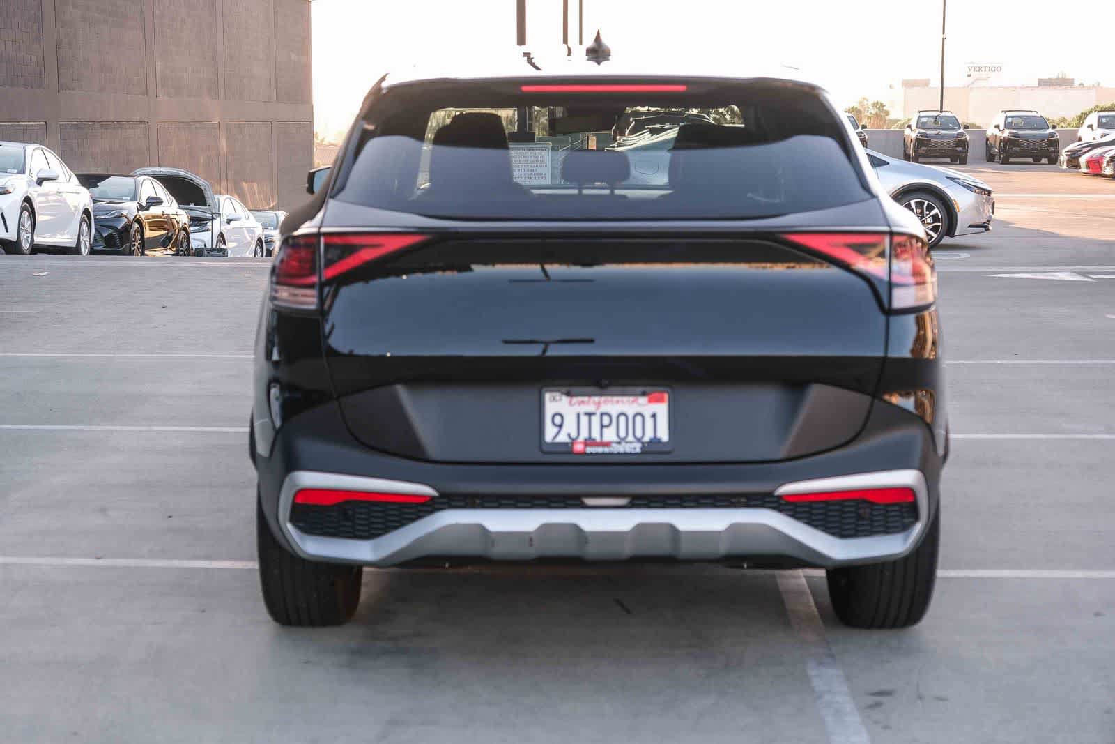 Used 2024 Kia Sportage EX FWD image 5