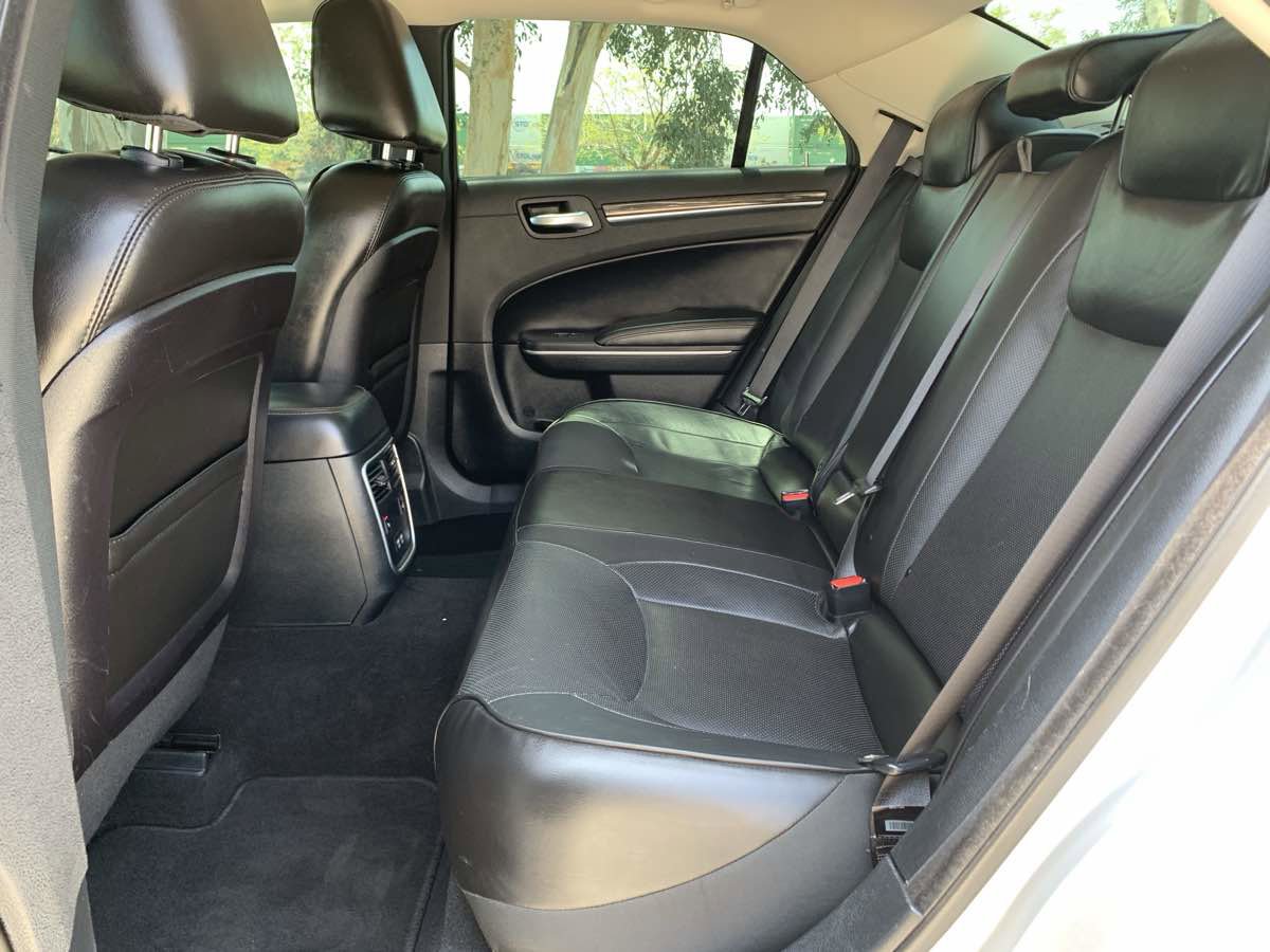 Used 2020 Chrysler 300 Limited image 23