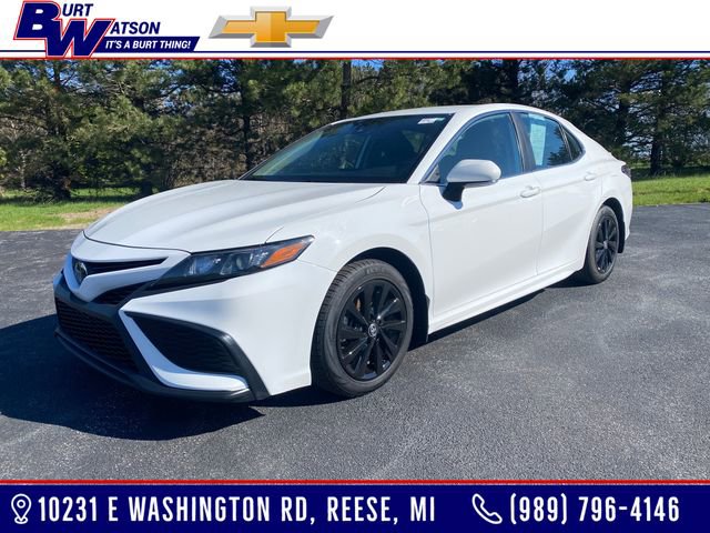 Used 2024 Toyota Camry SE image 1