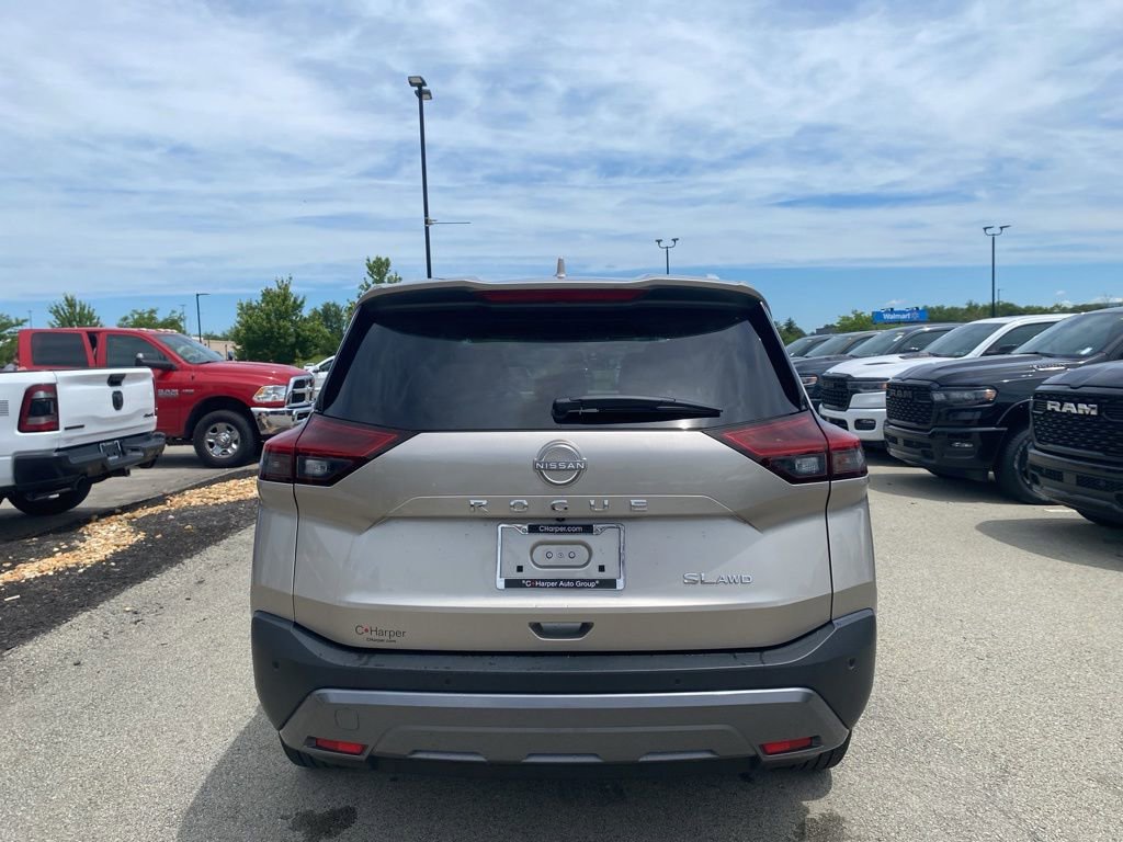Used 2023 Nissan Rogue SL w/ SL Premium Package AWD/4WD image 3
